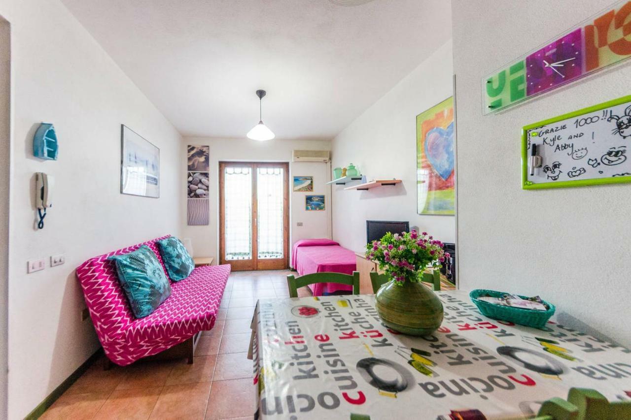 Casa Vacanze Pas ซานตา เตเรซา กัลลูรา ภายนอก รูปภาพ