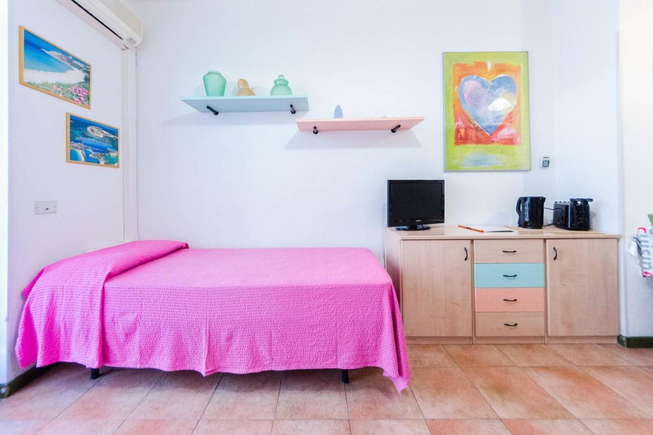 Casa Vacanze Pas ซานตา เตเรซา กัลลูรา ภายนอก รูปภาพ
